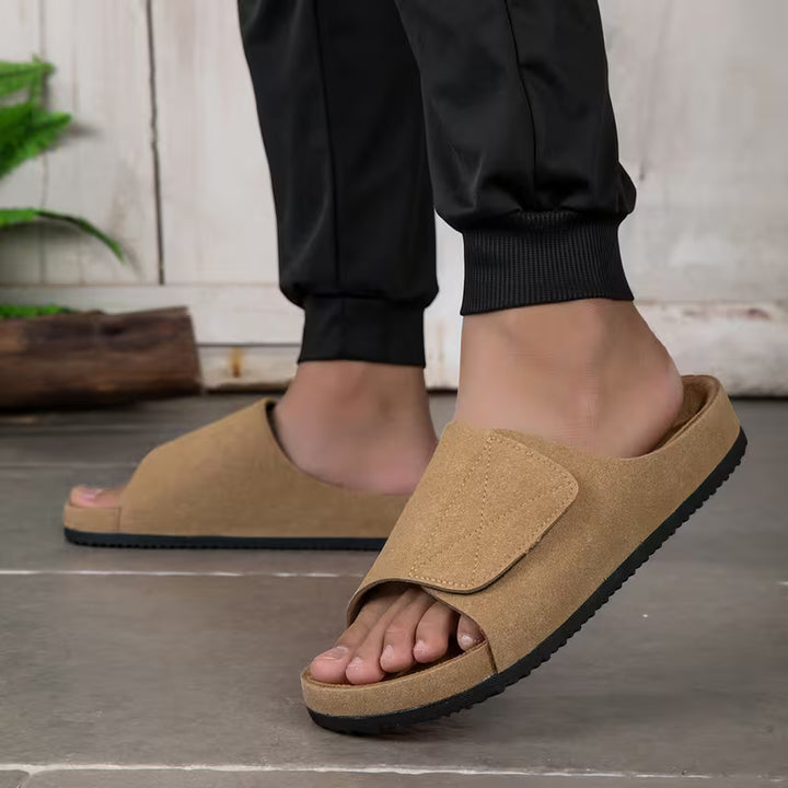 THE ARTÉLO SANDALS